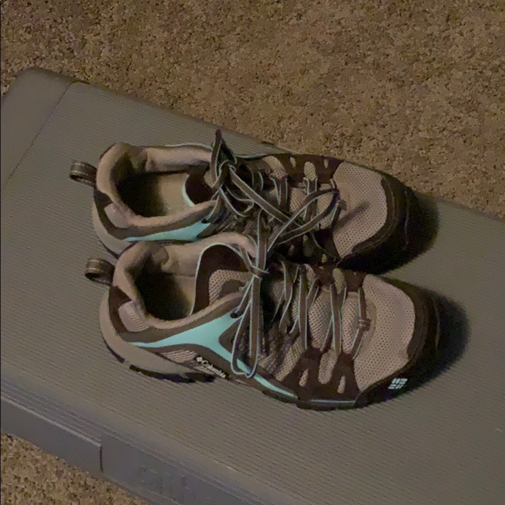 Columbia women’s hiking shoes